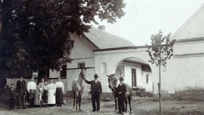 Předci Josefa Jehlíka v Úboči na Domažlicku v roce 1906.