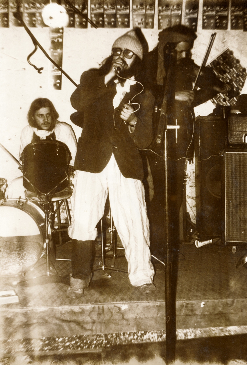 Karel Havelka, frontman skupiny Hymen and deflorace band, 1979. Zdroj: archiv pamětníka