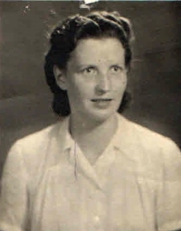 Marie Komůrková's mother