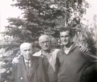 Three Generations of Panýrs, 1946