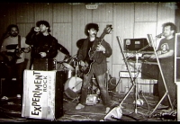 1987 / Experiment live (zleva O. Vašíček, P. Hrabalik, L. Doubek, J. Vorlíček) / Foto ?