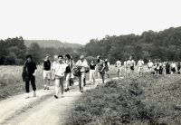 Červenec 1989, Havl. Brod - H. Borová / Pochod Havlíčkovy mládeže (Vpředu Hraboš a Franta Štibor / Foto ?)