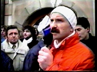 November 1989, Havlíčkův Brod square / Hraboš in the background before his speech for Havlíčkův Brod youth / stoptime archive from video