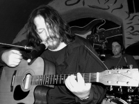 Našrot live unplugged in Jihlava in Chilli-Bar, November 2010, front Hraboš, back Jouza, photo: Petra Bajáková