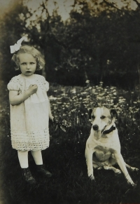 Editha Kobzová (Brosigová), around 1938