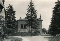 the Mazanka school, where Eva also taught