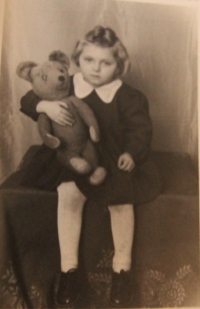 Jaroslava Sobotíková in childhood