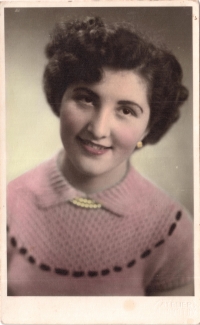 Božena Škrabalová at the age of fifteen