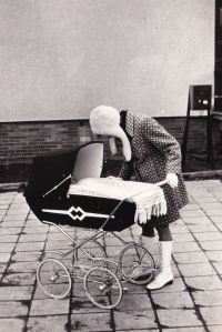 Daughter Vladimíra with granddaughter Markéta, Most 1974