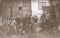 Dissidents at Miroslav Strnad alias Tudor's cottage. From left: Jiří Bílkovský, ??, Svatopluk Karásek, Jiří Křivský, Pavel Zajíček, Miroslav Strnad (Tudor), Jiří Kasal, Ladislav Marek (Máňa), Milan Zapadlo, Dana Němcová, Markéta Němcová, ??, Ondřej Němec, Ladislav Cerman, 1977