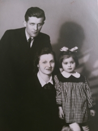 Eliška Bočková with her parents