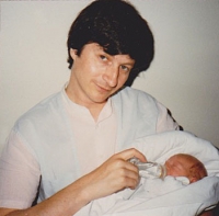 Mewes with his son Julian in Hamburg in 1985