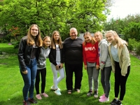 The pupils of the Elementary school Závod Míru Pardubice with Miroslav Petráň