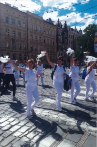 Jarmila, v sokolském průvodu, první zleva, Praha 2018