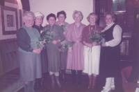 Meeting of natives of Kaplice in Linz, Elfriede Weismann on the right, 1984