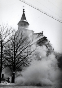 The demolition of the Church of the Fourteen Holy Helpers in Nýrsko, 26 January 1973