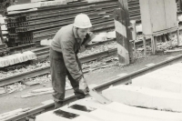 Petr Hošťálek u železničního vojska, 1984