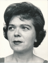 Božena Krejčová, Karlova universita, Praha, 1953.