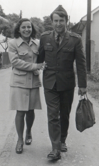 Manželé Jaroslav a Miroslava Kvapilovi, 1978