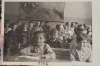 Alena Tomsová at school in 1946