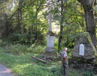 Brother Alois Hirnich in the place where the chapel of St. Anne used to stand