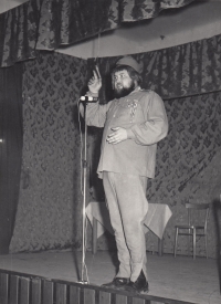 Viktor Spousta, theatre performance for the poultry farms Xaverov, Horní Počernice, 1970-1975