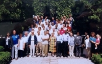 A group of heads of supreme and constitutional courts from around the world in the garden of the Salzburg Seminary



