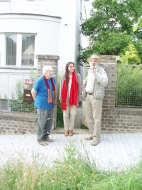 Lenka Karfíková with Ladislav Hejdánek (left) and Karel Palek (right), 2009