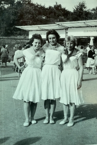 Spartakiad 1960. Emilie Hrabáková in the middle		