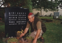 The grave of father Jiří Kraus in the Jewish cemetery in Pardubice 