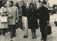 Jan Jiskrová, Jaroslav Kremola, Ivan Kraus, Ivan Kraus' girlfriend from Ostrava, Josef Kraus at the Petr Bezruč Theater in Ostrava 
