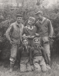 Krista Podaná in 1957 with a bricklayer's crew on the construction of Ostravasko karvinské doly, K. Podaná bottom left

