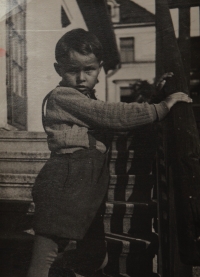 In the kindergarten, 1956