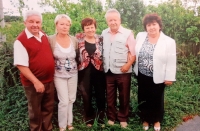 Zleva bratr Josef, sestra Ludmila a Marta, František Dočekal s manželkou Annou, sestra Eva, 2011