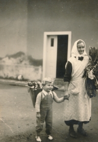 On the Pelant farm, 1940