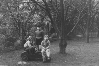 Josef Bauer (on the right) with his brother Petr and sister Jana