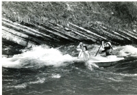 Jana (vpředu) na vodě v Polsku, Bialka, 1974