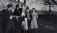 The freedom fighters and Marie Zemanová – starting from left, Šedý, Zemanová, Serinek, Bachmucký, Novotný, Rufa Krasavivová (nurse) and little Miroslav, Zemanová's son.