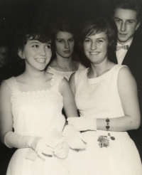 Hana Hladká in a dancing lesson, back center, 1960
