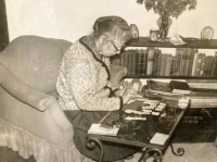 Grandma Gabrielle playing Patience when visiting her family in Portugal