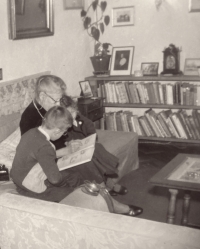 Agathe and her brother Sándor with Grandma Gabrielle in Portugal.