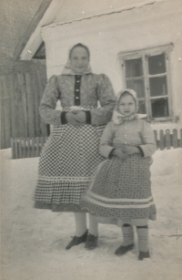 Helena with her older sister Alžbeta, Rovensko, 1950s