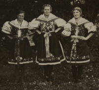 Sister Anna (on the left) and her cousin, 1935