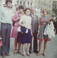 Marta Rožnovská (second from left) and her cousin Hana Dubová (first from right) during her visit to Czechoslovakia, 1975