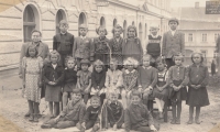 Oldřich Rosůlek with his classmates from the National School in Lázně Kynžvart 1948-1949