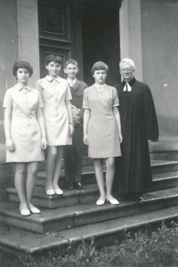 Martin Zlatohlavek (at the back) after confirmation - on the right, the father of the witness		
