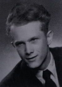 František  Všetička jako maturant, 1952