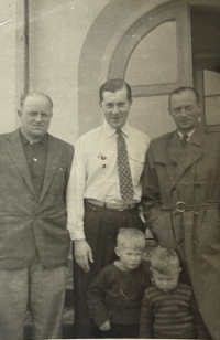 Miroslav Luňák's uncle (first from the left) in front of the Sokol club gym in the Karlov quarter of Plzeň