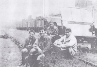 Dad Rudolf Löwy and his brother Oscar (in the photo in the back and on the left)