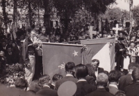 Funeral after the massacre in Kožušany, 16 May 1945